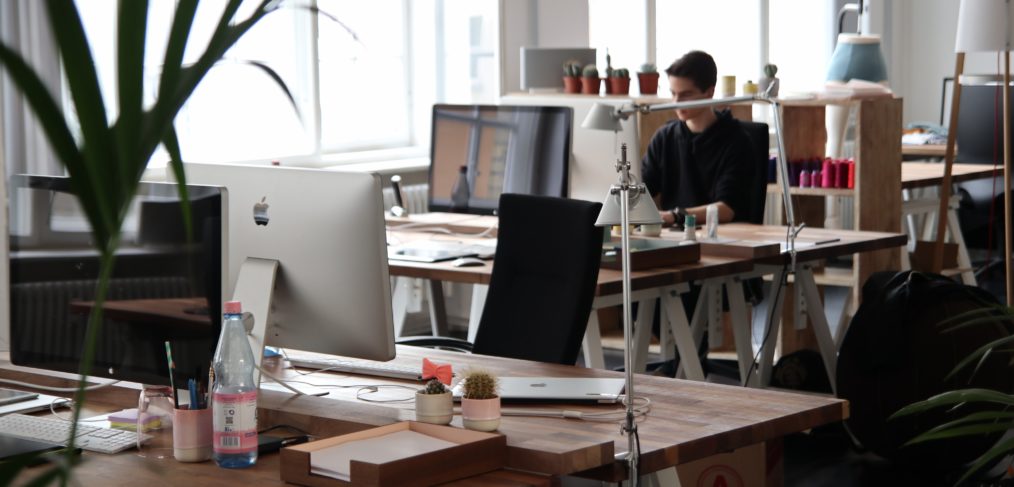 5 Reasons to Outsource Internet Marketing in 2019