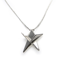 Small Star Necklace in Silver -