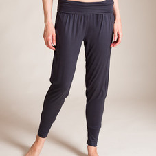 Derek Rose: Tapered Pant | Nancy Meyer