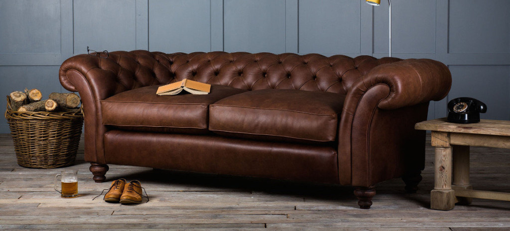 Style and Features of Chesterfield Sofas in the Living Room | Biohunt