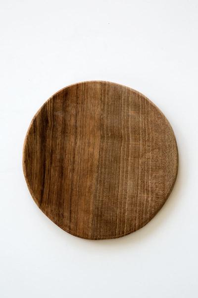 honore round walnut plateau – Lost & Found