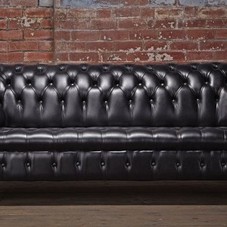 Difference between Old Classic and New ChÐµÑtÐµrfÑÐµld LÐµÐ°thÐµr SÐ¾fÐ°Ñ | British Sofas and Tables