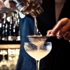 Amsterdam Professional Makeup Workshop and Photoshoot with Cocktails | Brain Foundation