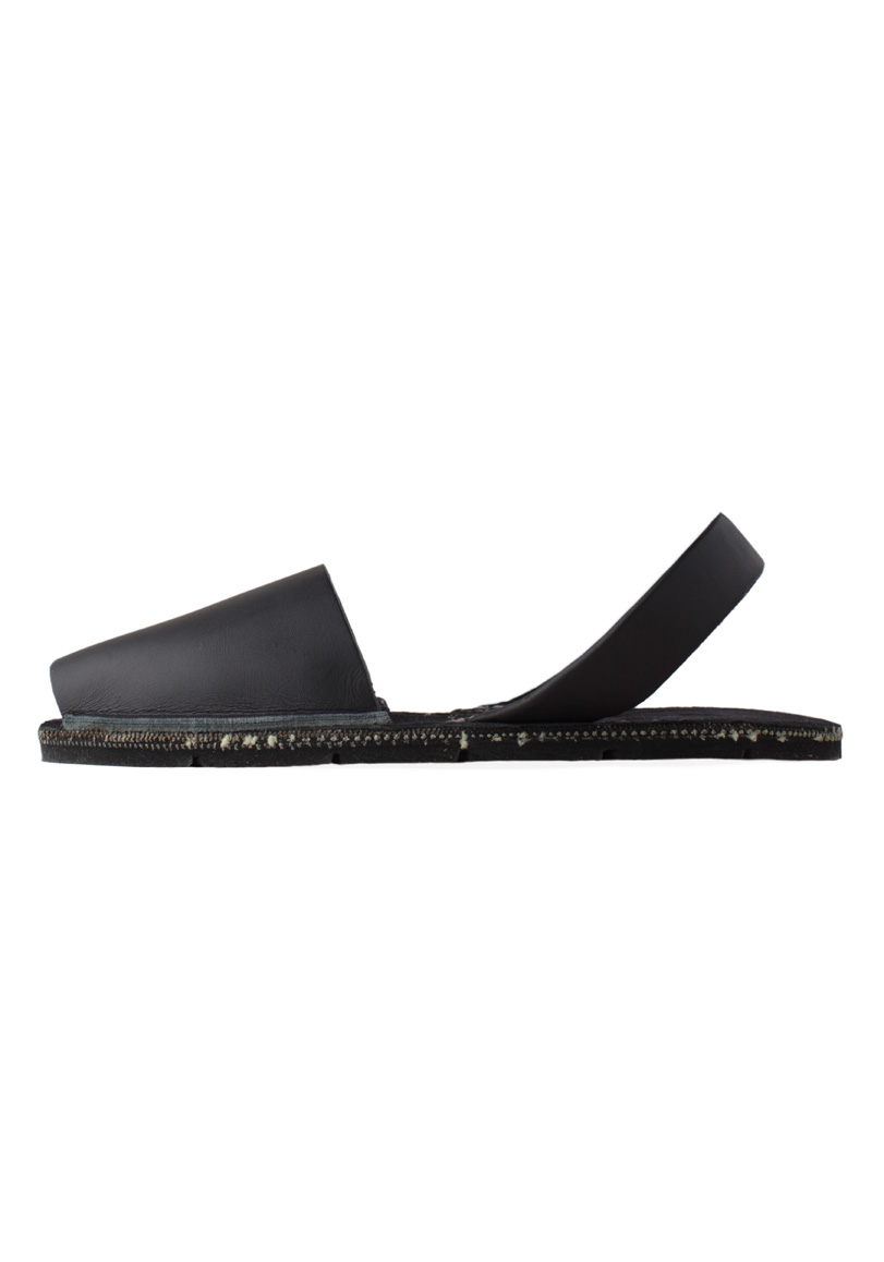 Riudavets / Leather Arvaca Sandal  |   La Garçonne