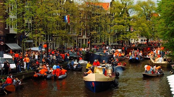 Amsterdam Canoeing Day and Sunset Tour-The Yellow Sky