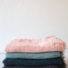 linge particular fringe throws – Lost & Found