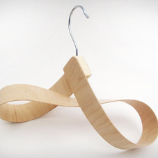 Hwoarang Hanger | Uncrate