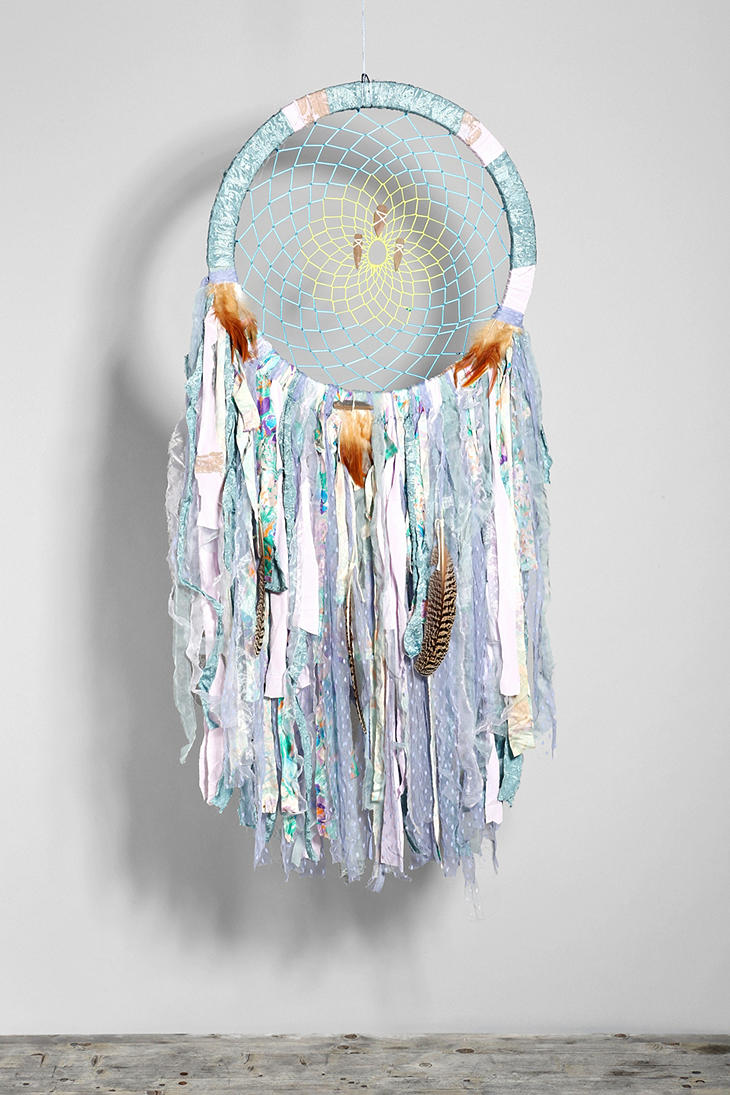 Spoke Woven Dreamcatcher - Urban Outfitters
