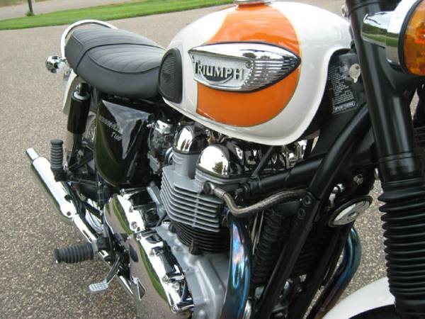 2005 Triumph BONNEVILLE OPAL