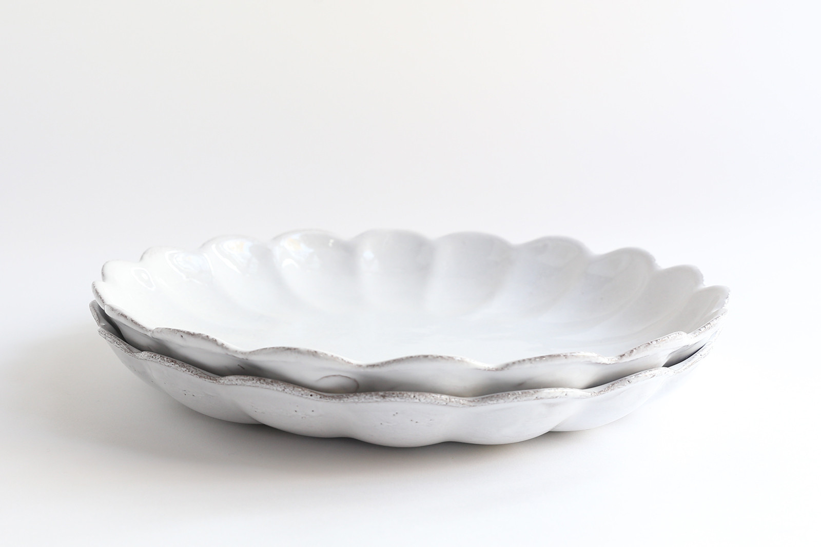 Marguerite Deep Round Platter – Alder & Co